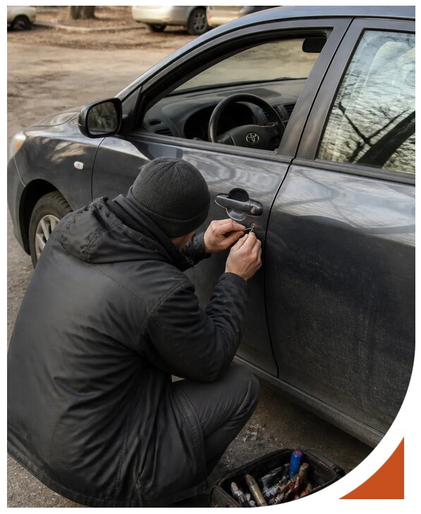 Профессиональное вскрытие автомобиля Тойота без повреждений в Волгограде